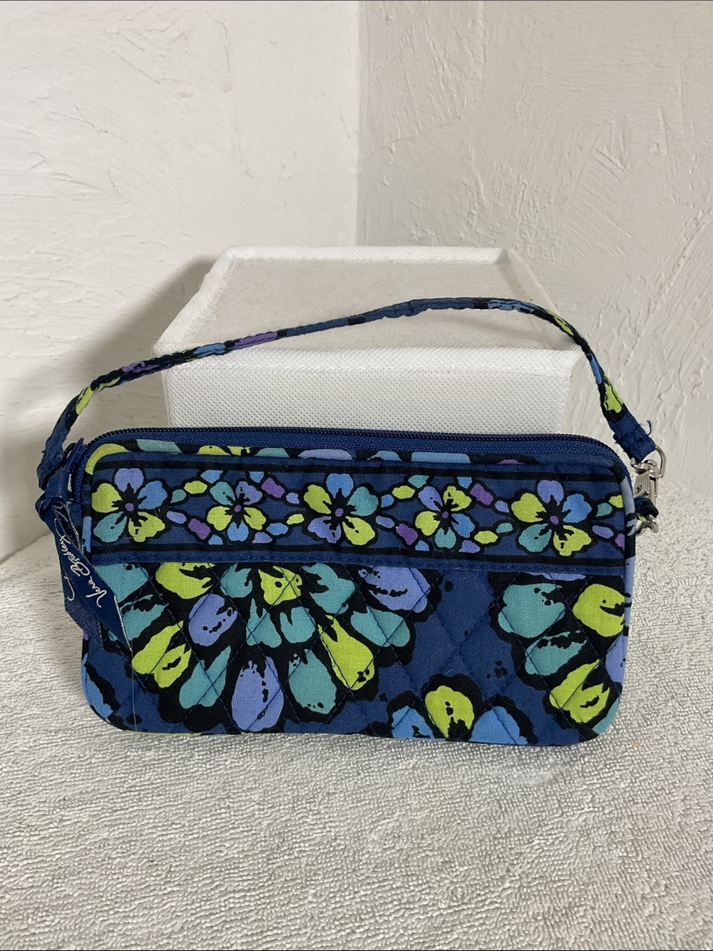 Vera Bradley Indigo Pop All In One Wristlet Wallet Blue Purple Green